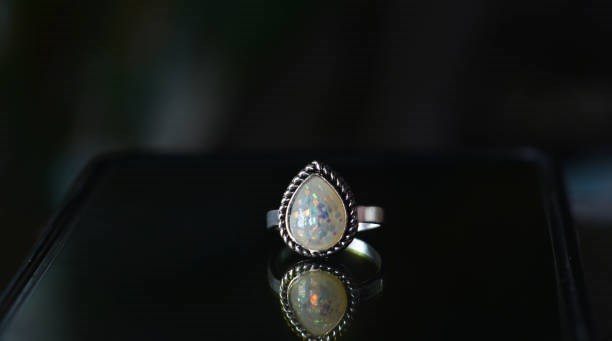 Opalescent diamonds