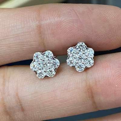 1.13ct Total Weight 14pcs FG Color Vvs-Vs-SI1 Clarity Old European Cut Diamonds Set In 18k Gold Earings Cluster Setting.