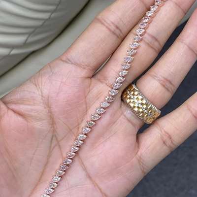 Natural Pear Shape Pink Diamond Tennis Bracelet in 18k Rosegold. 
