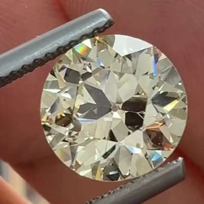 3.48ct Natural Old European Cut Diamond, warm yellow hue (U-V range), VS1 clarity