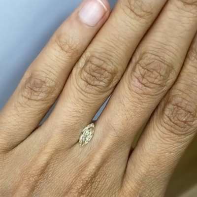 0.58ct light brownish yellow marquise natural diamond vs2 Clarity 