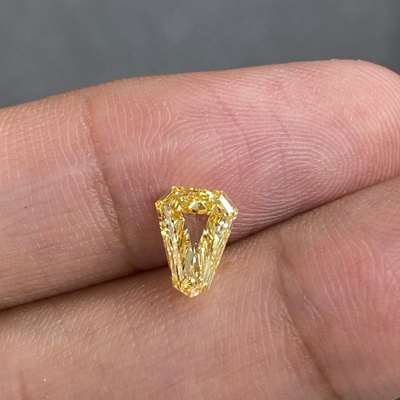 1.01ct Natural Fancy Yellow Orange SI1 Clarity Shield Shape Step Cut Diamond 