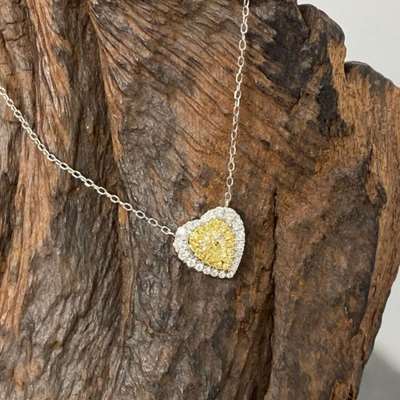 NATURAL YELLOW & WHITE DIAMOND NECKLACE IN 18K GOLD