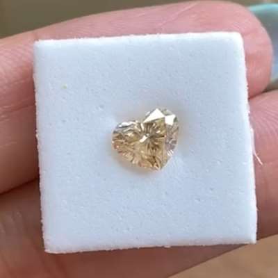 0.89cts Natural Light Champagne brown i2 clarity heart shape diamond 
