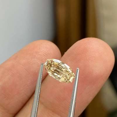 1.02ct Natural Champagne Brown VS2 Clarity Oval Shape Step Cut Diamond