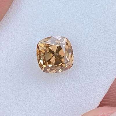 1.01cts natural peachy brown vs1 clarity old cut cushion shape diamond 