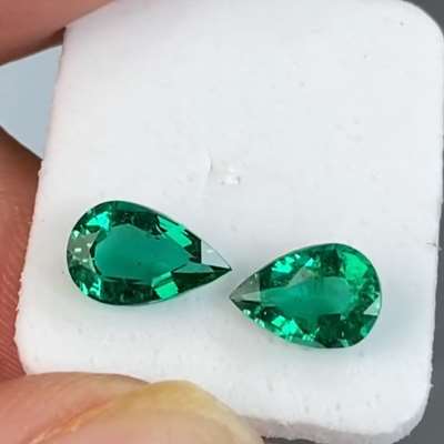 1.33cts Total Weight 2 pcs Natural Zambian Emerald gemstone in pear shape Only oil treatment, no other treatment