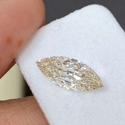 1.00cts Natural light champagne brown VS2 clarity long Marquise shape diamond