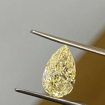 1.53cts Natural Fancy brownish yellow si1 clarity pear shape diamond