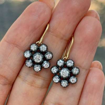 Gorgeous antique look earrings in round old cut diamonds in 18k gold 