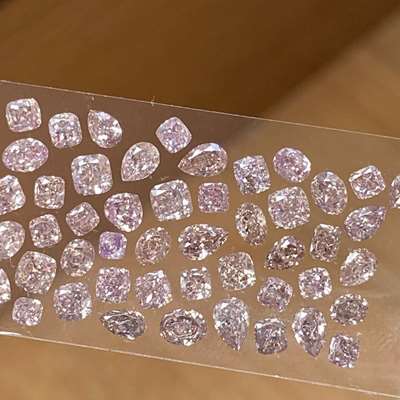 5.71cts Total weight 48pcs Natural fancy brownish pink si clarity mix fancy shape diamond layout 