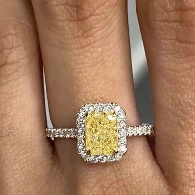 1.44ct GIA Natural Light Yellow (W to X) Colour VS1 Clarity Radiant diamond set in 18 K gold ring 