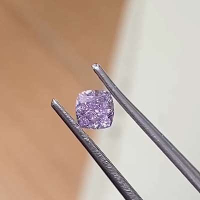 0.26cts Natural Fancy pink-purple VS1 clarity cushion shape diamond 