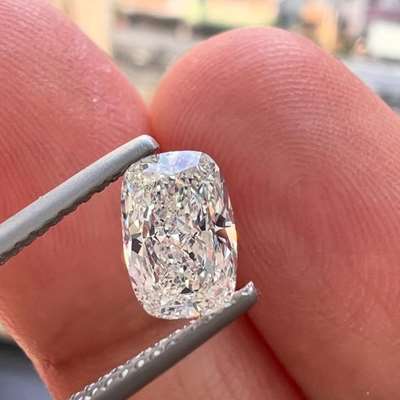 1.01ct GIA Certified Natural L Color VS1 Clarity Long Cushion Cut Diamond