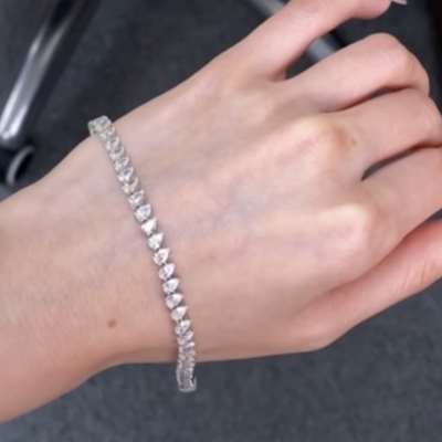 5.05cts pear bracelet set in 18k white gold