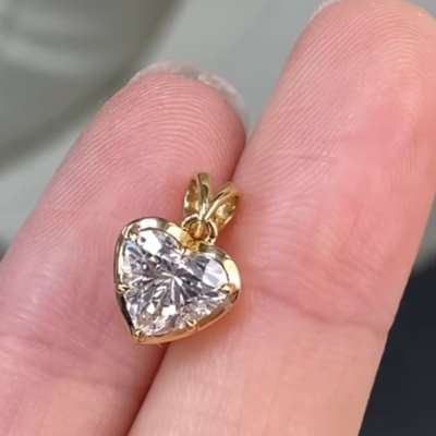1.00ct GIA Certified Natural H Color VVS2 Clarity Heart Shape Diamond Pendant in 18k Yellow Gold