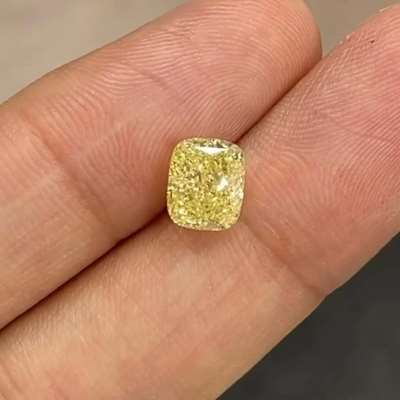 🚨. 2.01ct GIA Certified Natural Fancy Yellow VS2 Clarity Cushion Cut Diamond For