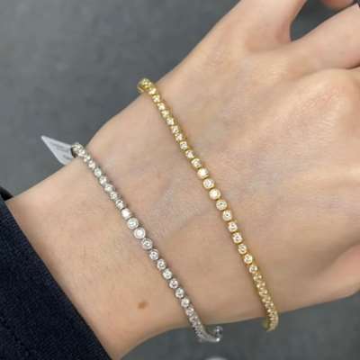 Natural 1.87cts FG VS white diamond tennis bracelet in 18k gold bazel setting