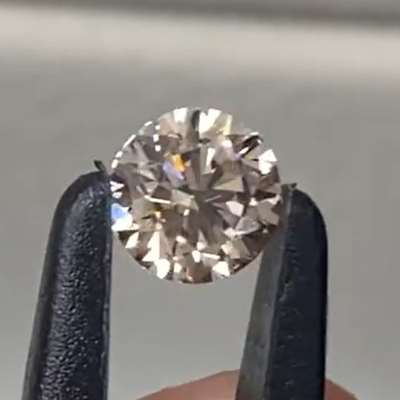 1.01ct Natural Light Brown VVS2 Clarity Round Brilliant Cut Diamond 