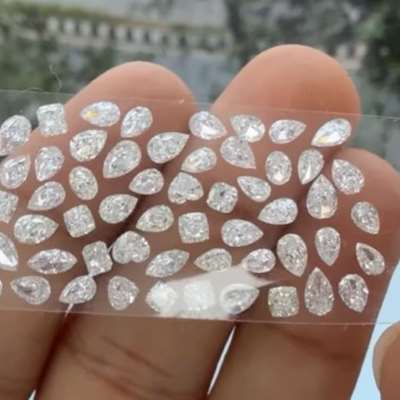 A 5.12cts total weight mix shape diamond layout made up of 54 natural H color diamonds.