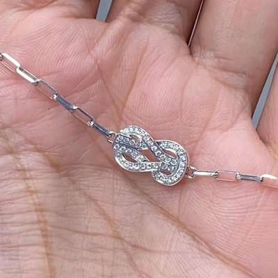 Natural GH SI-I diamonds set in 18 K white gold Bracelet