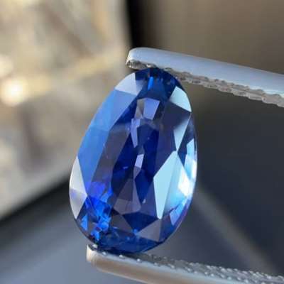  2.35ct GRS certified natural deep blue sapphire egg shape diamond