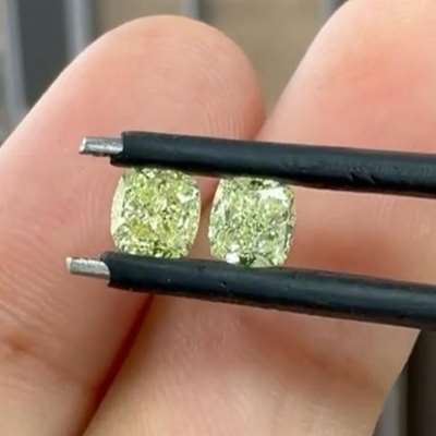 0.50ct (VS2) & 0.42ct (VVS1)  GIA CERITIFIED dual tone of Fancy Yellow-Green Cushion Diamonds