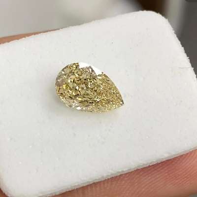 1.16ct GIA Natural Fancy Light Brownish Yellow Colour VVS2 clarity Pear Diamond 