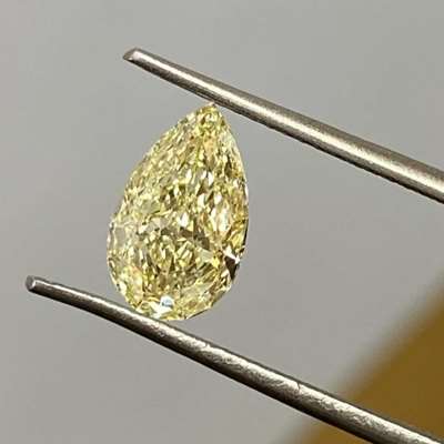 1.52cts GIA certified Natural Fancy Light Yellow Si1 clarity long pear shape diamond