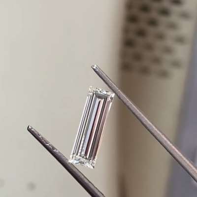 0.60cts GIA certified Natural L color VS2 clarity long Bugget shape diamond