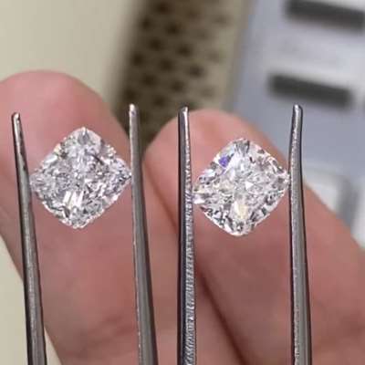 1.21cts & 1.21cts GIA certified Natural i color VVS1 & VVS2 clarity cushion shape diamond