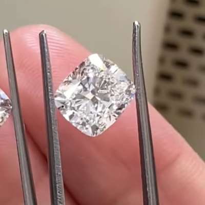 2.00cts & 2.00cts GIA certified Natural J color vs1 clarity long cushion shape diamond