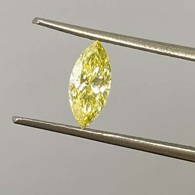 0.37cts Natural fancy greenish yellow VS2 clarity marquise shape diamond 