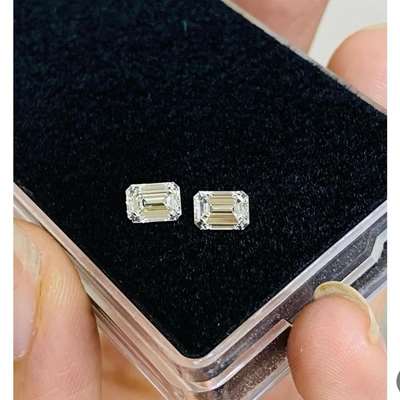 0.50ct & 0.50ct GIA Certified Natural i Color VVS1 & VVS2 Clarity Matching Pair Of Natural Emerald Cut Diamonds.