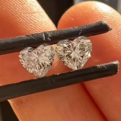 GIA Certified matching pair of 0.40ct & 0.42ct Natural E & F Color VS1 Clarity Heart Shape Diamonds 
