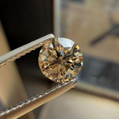 1.00ct GIA Certified Natural U To V range Light Brown VS2 Clarity Round Brilliant Cut Diamond 