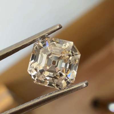 1.07ct Natural Light Peachy Brown (o to p range) VVS2 Clarity Old Antique Cut Asscher Shape Diamond.