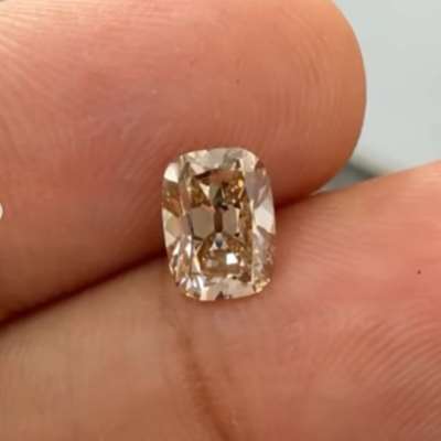 1ct natural light peachy brown VVS2 clarity old cut cushion shape diamond 