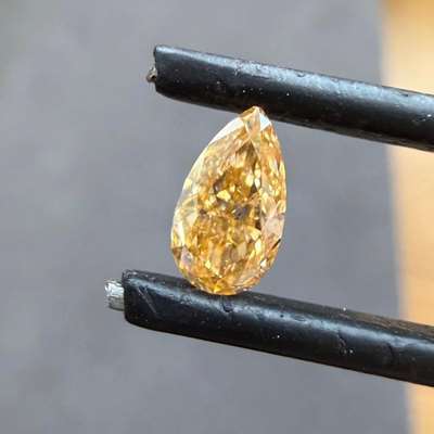 0.43cts GIA certified natural fancy yellow-orange I1 clarity pear shape diamond 