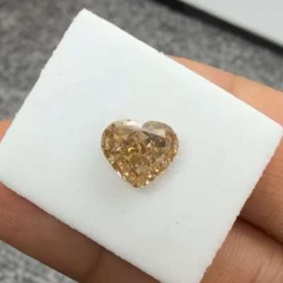 2.01ct natural brown VVS2 heart shape diamond 
