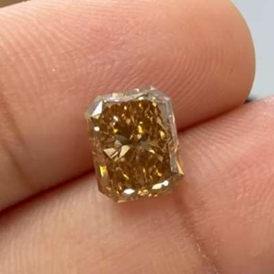 2.01cts natural brown VS1 radiant shape diamond 