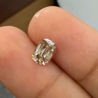 1.00ct natural peachy brown SI2 scissor cut diamond