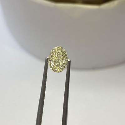 1.01ct GIA Certified Natutal Light Yellow (s to t range) VS2 Clarity Oval Shape Diamond